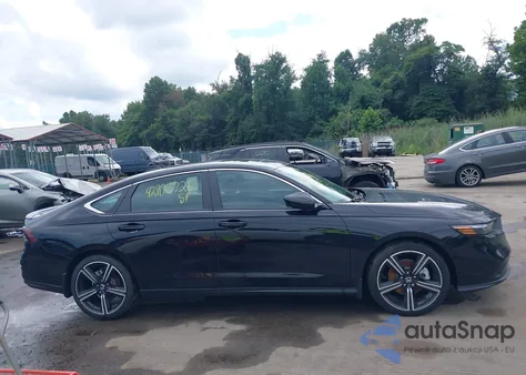 2025 Honda Accord Hybrid Sport z USA, uszkodzony, nr VIN 1HGCY2F5XSA037740